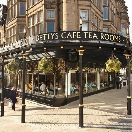 Lido Leisure Park * Knaresborough